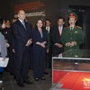 El presidente de Bulgaria, Rumen Radev, y la vicepresidenta de Vietnam, Vo Thi Anh Xuan, visitan el museo.