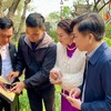 El periódico Nhan Dan instala placas con chips NFC en famosos sitios históricos, culturales y turísticos de la provincia de Ninh Binh. (Foto: Nhan Dan)