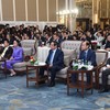 El primer ministro vietnamita, Pham Minh Chinh y su homóloga tailandesa, Paetongtarn Shinawatra, en el foro empresarial. (Foto: Nhan Dan)