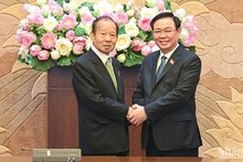 Líder legislativo vietnamita recibe al presidente de Alianza Parlamentaria de Amistad Japón-Vietnam
