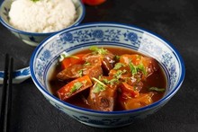 “Bo kho”, o estofado de ternera, un plato popular de los vietnamitas. (Fotografía: tasteatlas.com)