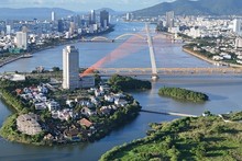 Cigüeñas viven en el corazón de la ciudad de Da Nang