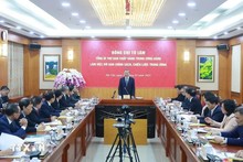 El secretario general del Partido Comunista de Vietnam, To Lam, en reunión con la Comisión de Políticas y Estrategias del Comité Central del Partido. (Fotografía: VNA)