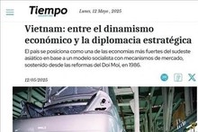 El artículo elogia el modelo de desarrollo económico de Vietnam. (Fotografía: VNA)
