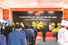 Ciudadanos de Quang Ngai se despiden del expresidente Tran Duc Luong