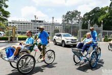 Turistas extranjeros visitan Ciudad Ho Chi Minh (Foto: Nhan Dan)