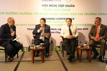 Expertos debaten sobre el Mecanismo de Ajuste Fronterizo de Carbono en la conferencia.