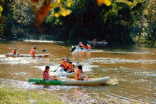 Visitantes en el lago de Ta Lai, en la provincia de Dong Nai (Foto: VNA)
