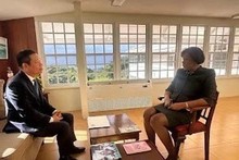 El embajador de Vietnam en Venezuela, concurrente en San Vicente y las Granadinas, Vu Trung My, y la gobernadora general Dama Susan Dougan (Foto: VNA)