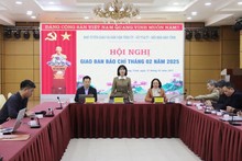 En la conferencia de prensa sobre la organización del Programa de Reunión de Primavera de 2025 y la 16ª Conferencia del Comité de Trabajo Conjunto entre provincias vietnamitas y chinas. (Foto: baoquangninh.vn)