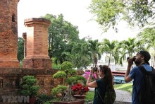 Turistas rusos en la Torre Ponagar, en la provincia de Khanh Hoa. (Foto: VNA)
