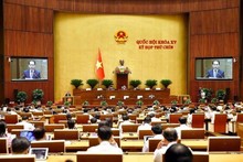En una sesión de la Asamblea Nacional de Vietnam. (Foto: VNA)