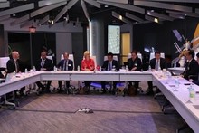 En la reunión entre la delegación vietnamita con representantes de Lockheed Martin. (Foto: VNA)
