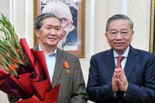 Líder partidista de Vietnam entrega Orden Ho Chi Minh ex permanente del Secretariado del XII mandato
