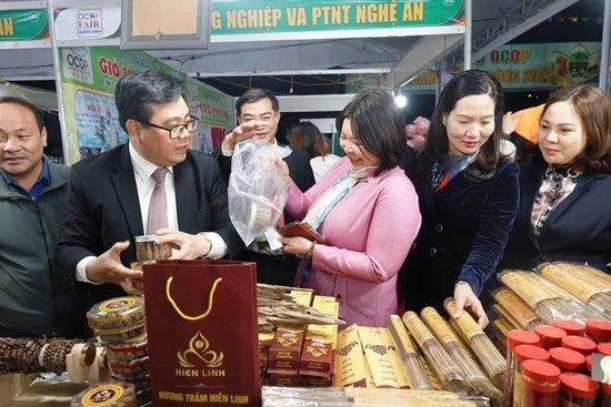 Efectúan en Quang Ninh Feria Invernal de productos OCOP 2022.