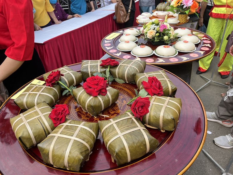 Los productos ganadores se ofrendarán a los Reyes Hung en el día consagrado a los monarcas (10 de marzo lunar) el próximo año. (Fotografía: Nhan Dan)