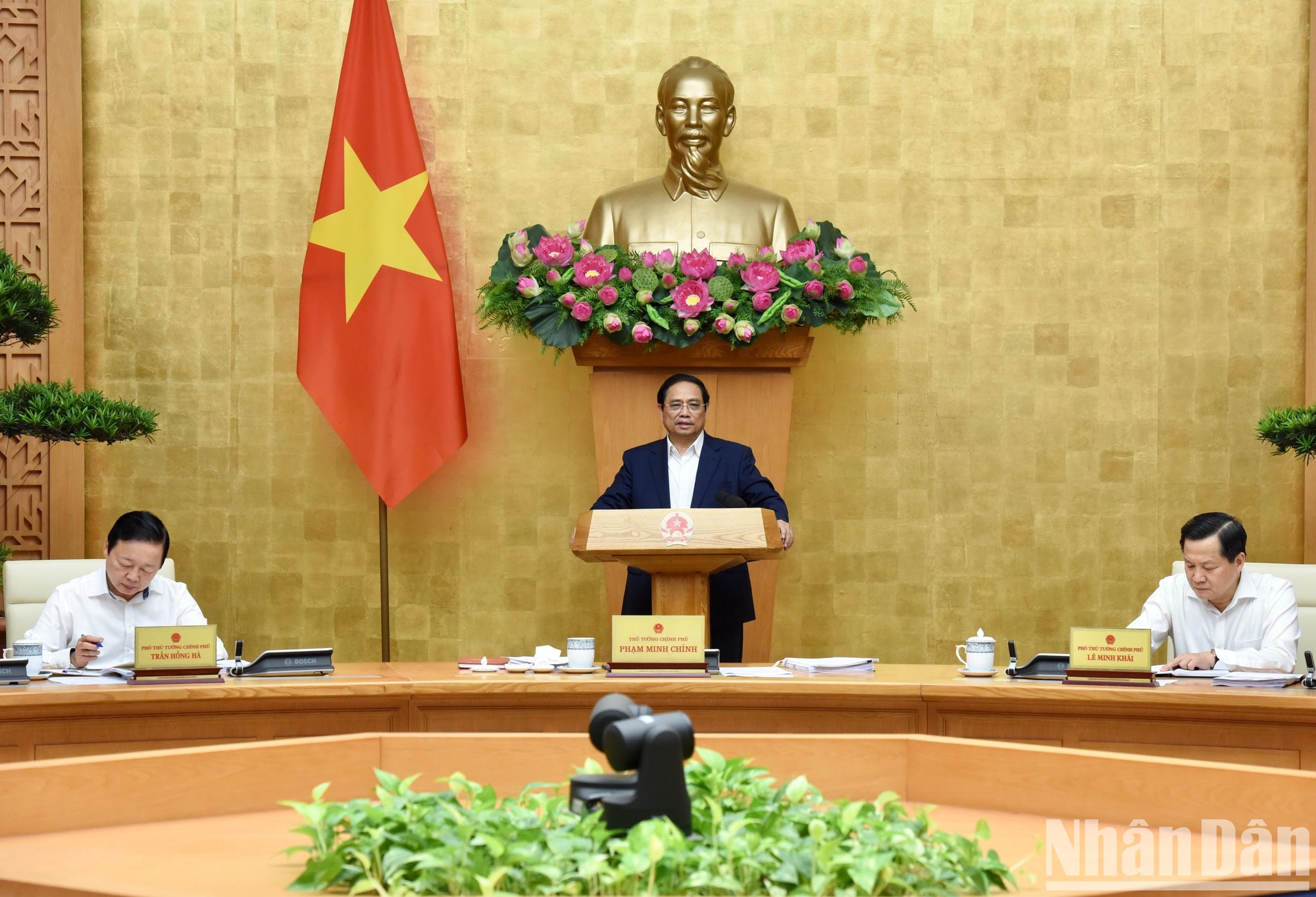 [Foto] Premier vietnamita preside videoconferencia del Gobierno con localidades