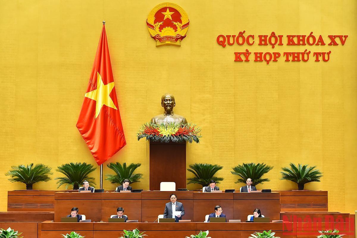 [Foto] Premier vietnamita comparece ante la Asamblea Nacional en su cuarto período de sesiones