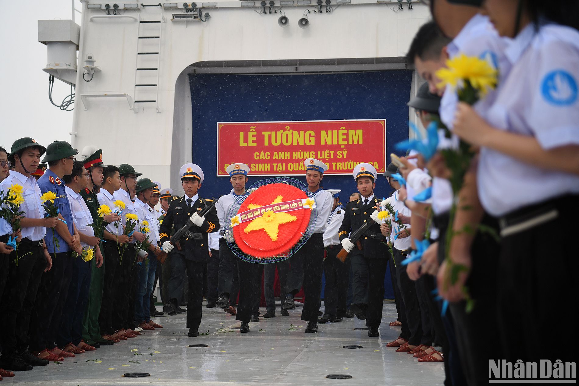[Foto] Homenajean a los caídos en defensa de archipiélago de Truong Sa