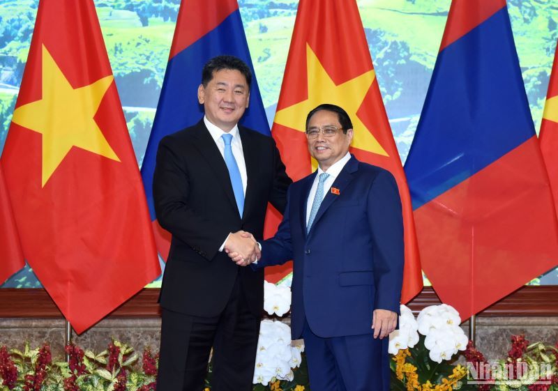 [Foto] Premier vietnamita se reúne con presidente de Mongolia