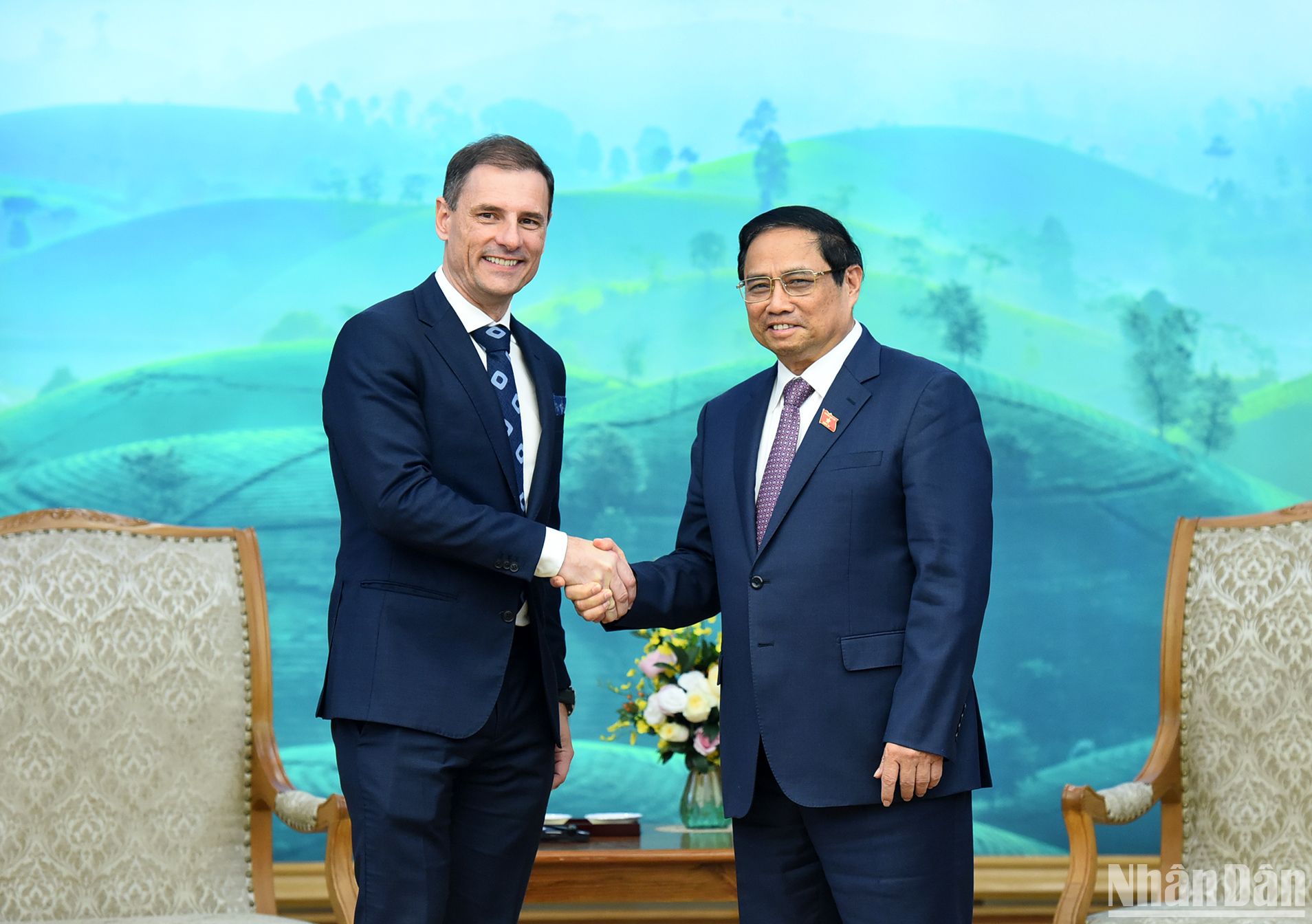 [Foto] Premier vietnamita recibe a ministro de Justicia de Hungría