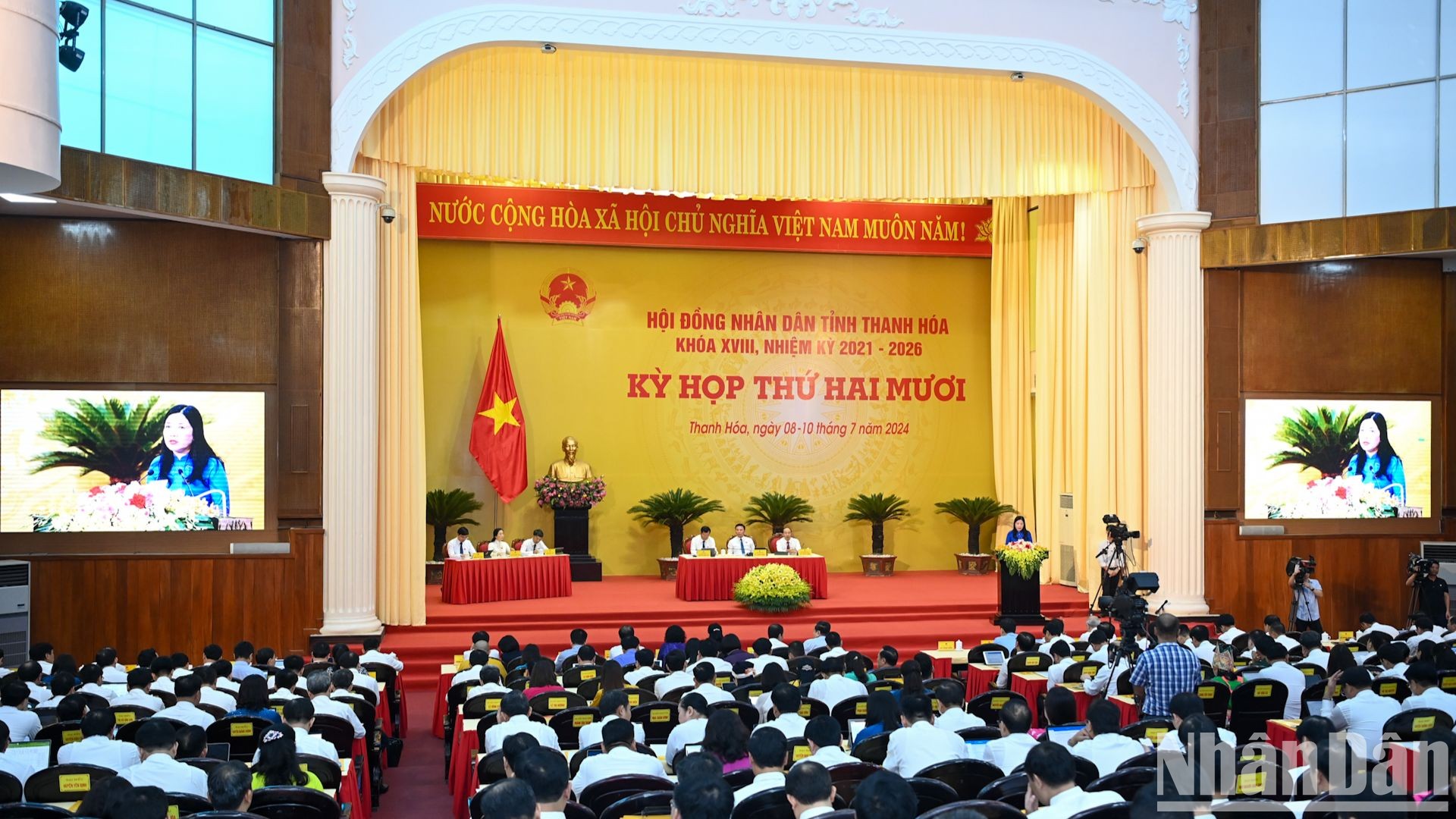 [Foto] Presidente del Parlamento vietnamita asiste a reunión del Consejo Popular de Thanh Hoa