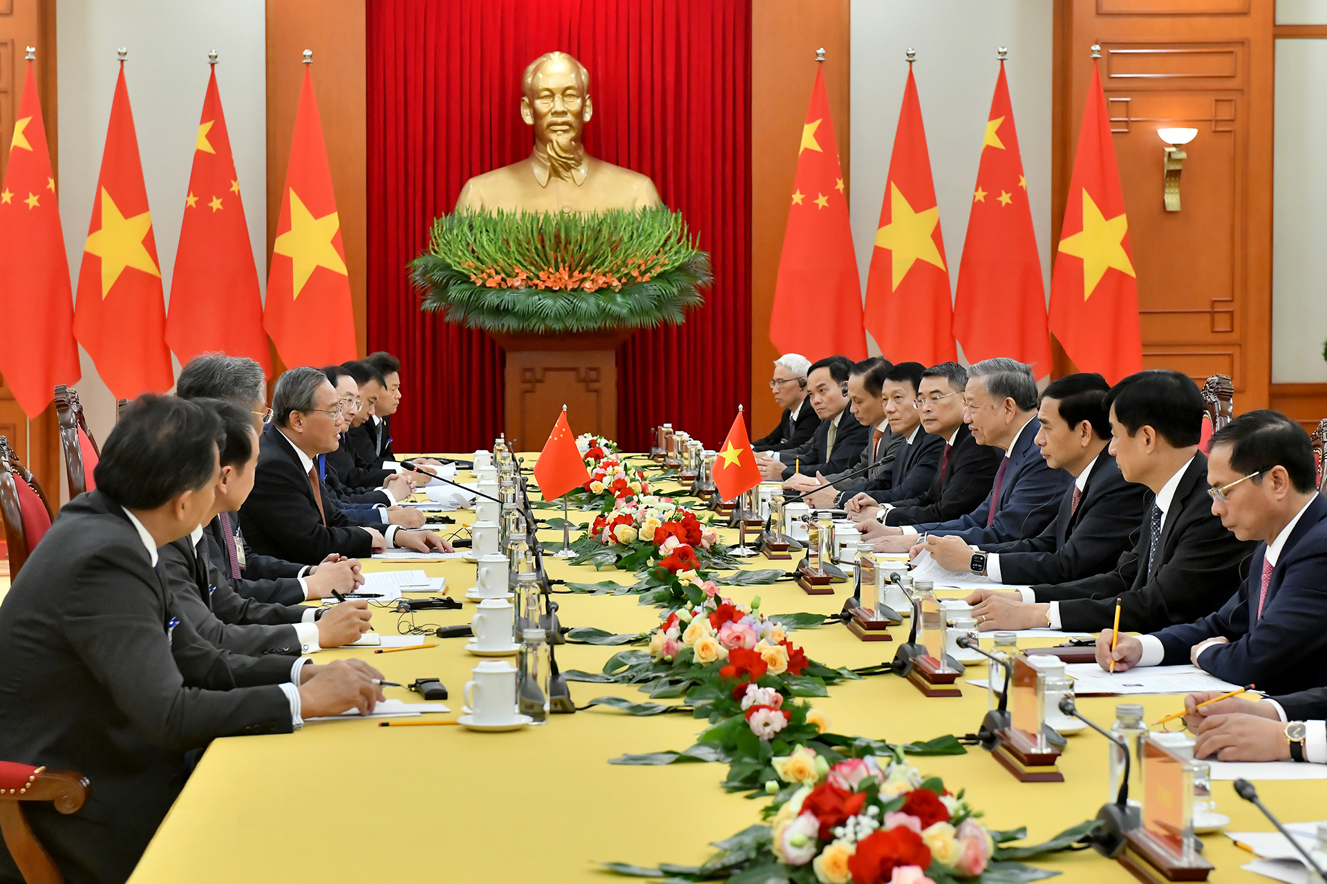 [Foto] Máximo dirigente de Vietnam recibe a primer ministro de China