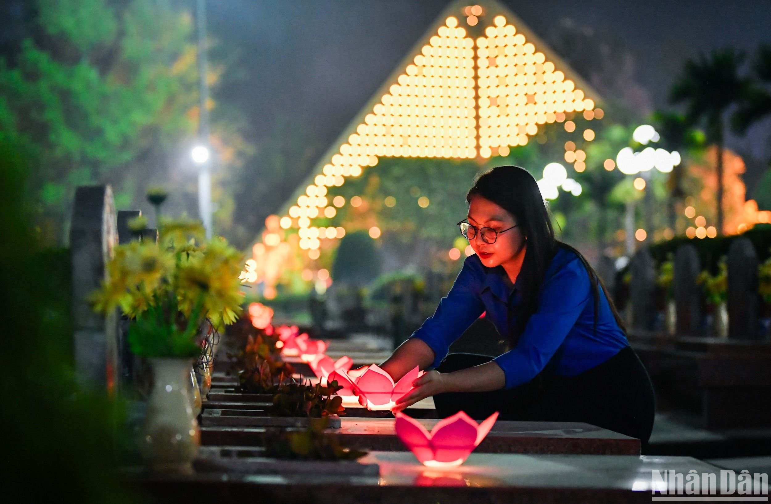 [Foto] Dien Bien enciende velas en tributo a soldados caídos en Dien Bien Phu 