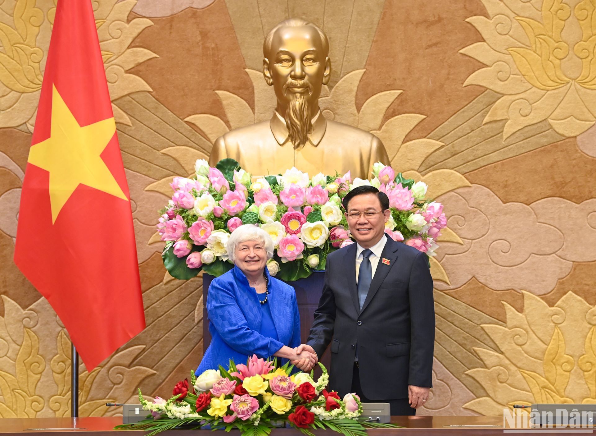 [Foto] Dirigente legislativo vietnamita recibe a secretaria de Tesoro de EE.UU. 