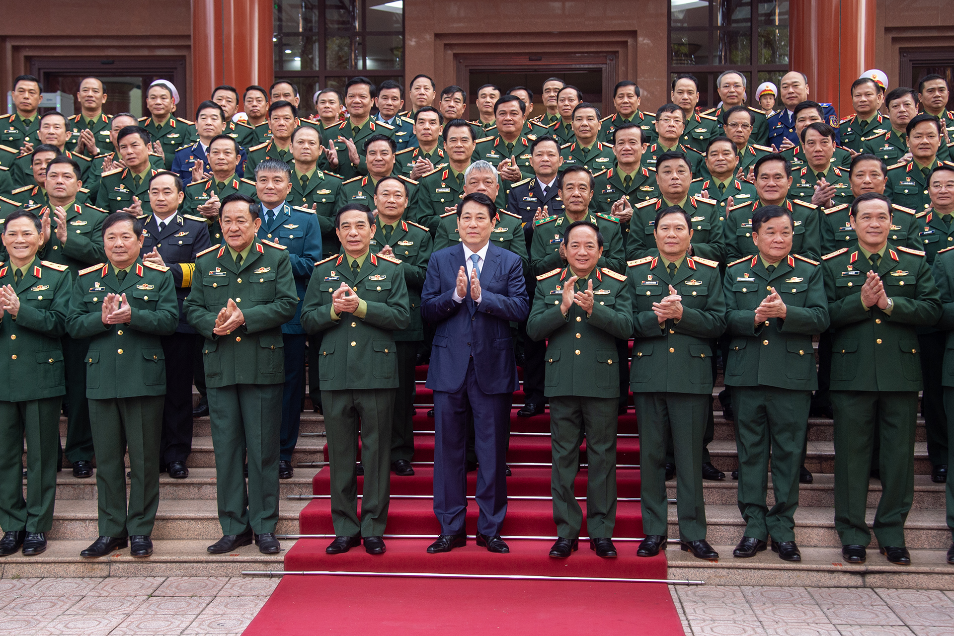 [Foto] Presidente vietnamita asiste Conferencia Militar y Política Nacional de 2024