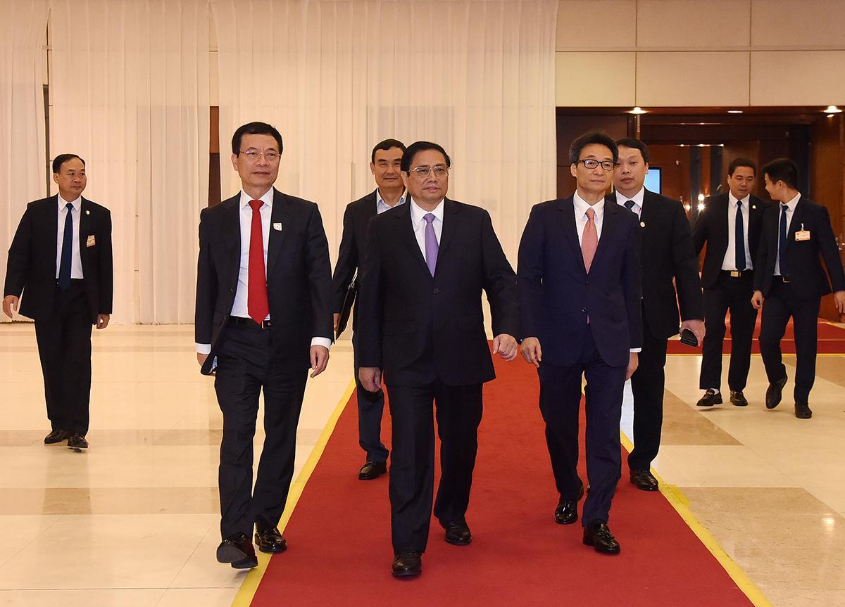 Premier vietnamita asiste al Día Nacional de Transformación Digital