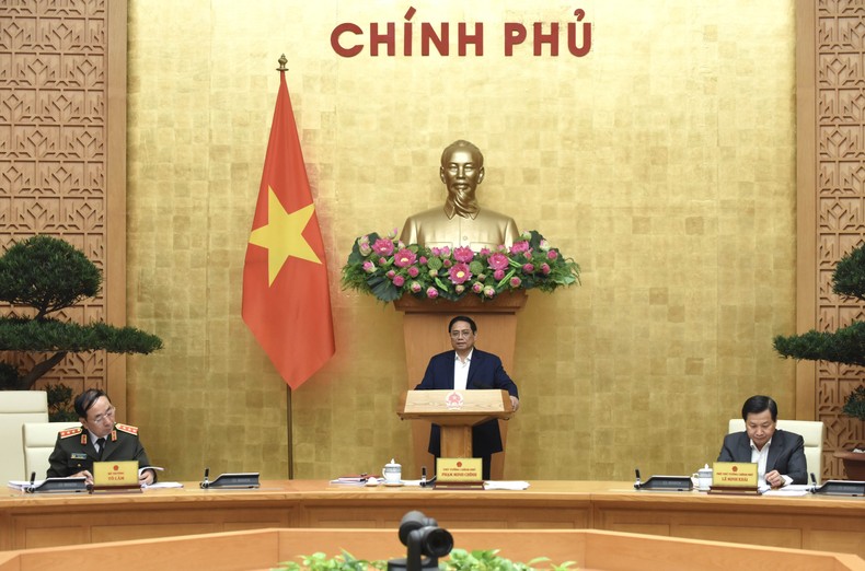 [Foto] Primer ministro de Vietnam preside reunión ordinaria del Gobierno