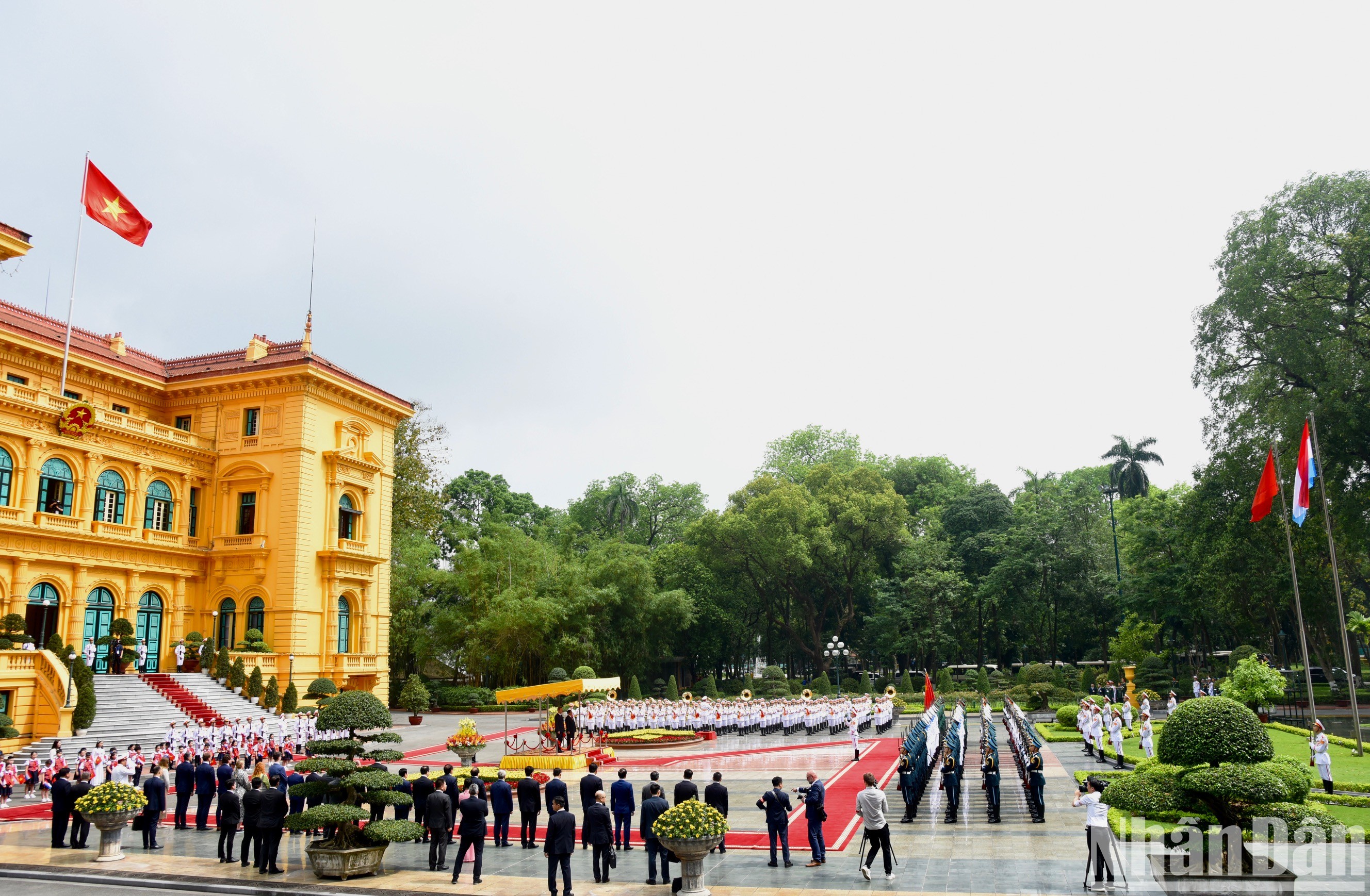 [Foto] Premier vietnamita preside ceremonia de bienvenida a su homólogo luxemburgués