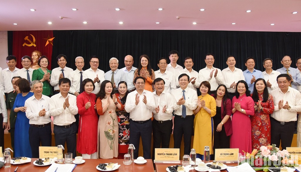 [Foto] Premier trabaja con la Asociación de Periodistas de Vietnam