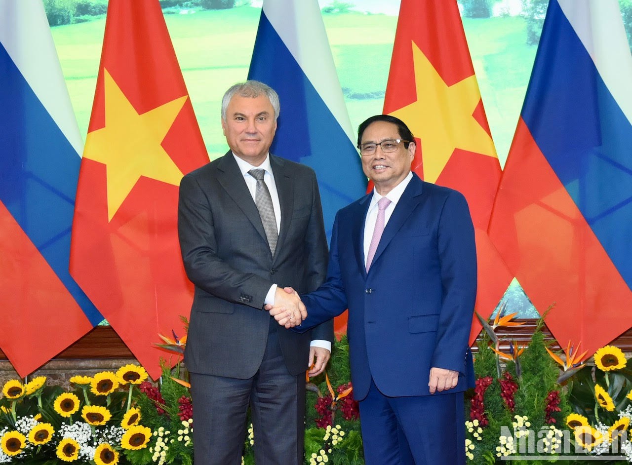 [Foto] Premier vietnamita recibe a presidente de Duma Estatal de Rusia