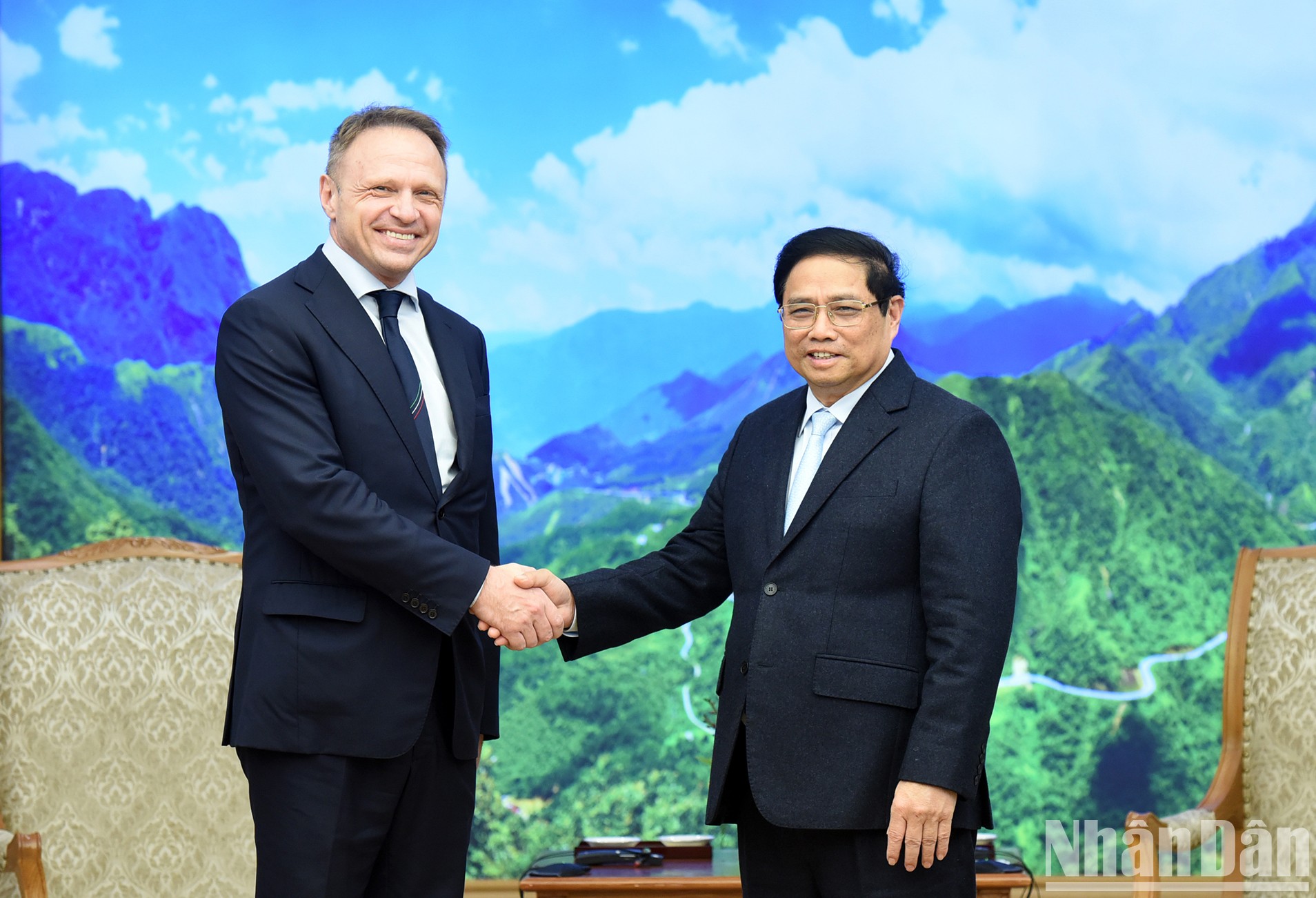 [Foto] Premier vietnamita recibe al ministro de Agricultura, Soberanía Alimentaria y Bosques de Italia