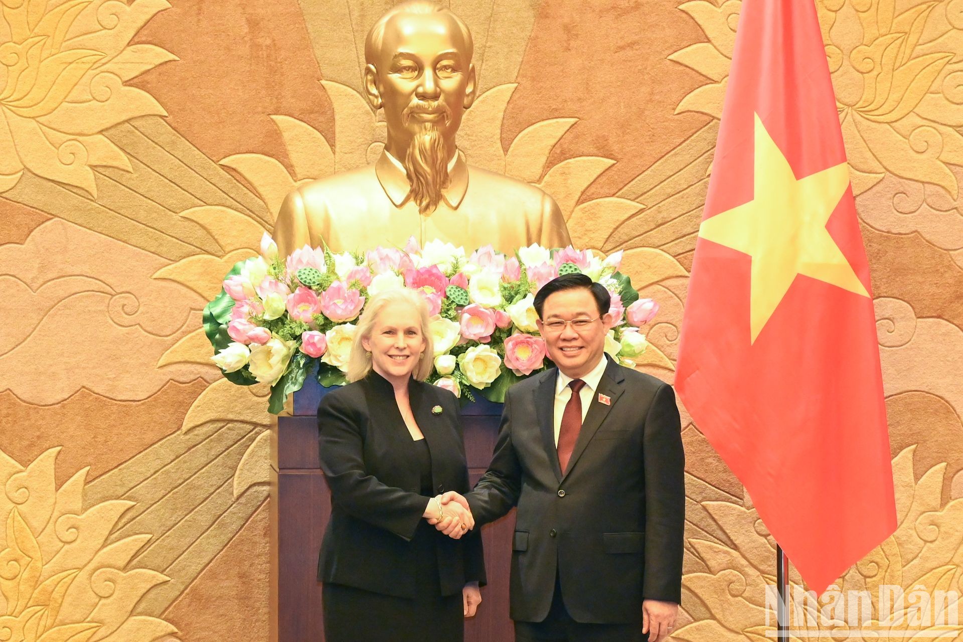 [Foto] Presidente del Parlamento vietnamita recibe a delegación de congresistas estadounidenses