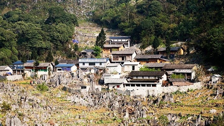 Lao Xa, pueblo apacible y encantador entre montañas y bosques