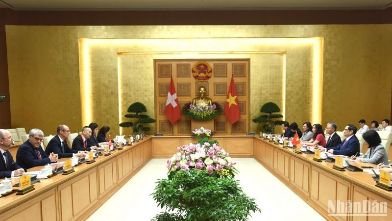 Premier vietnamita se reúne con presidente del Consejo Nacional de Suiza