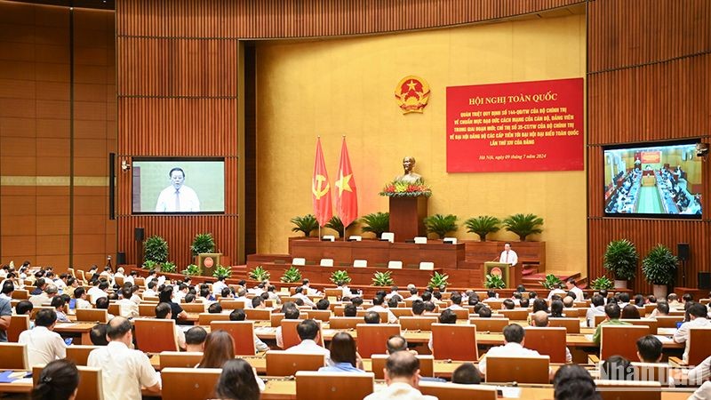 La conferencia se lleva a cabo de forma presencial en el Sala de Dien Hong, la Casa de la Asamblea Nacional y virtual en 15 mil 644 puntos en los órganos centrales y comités del Partido Comunista de Vietnam en las provincias y ciudades. 