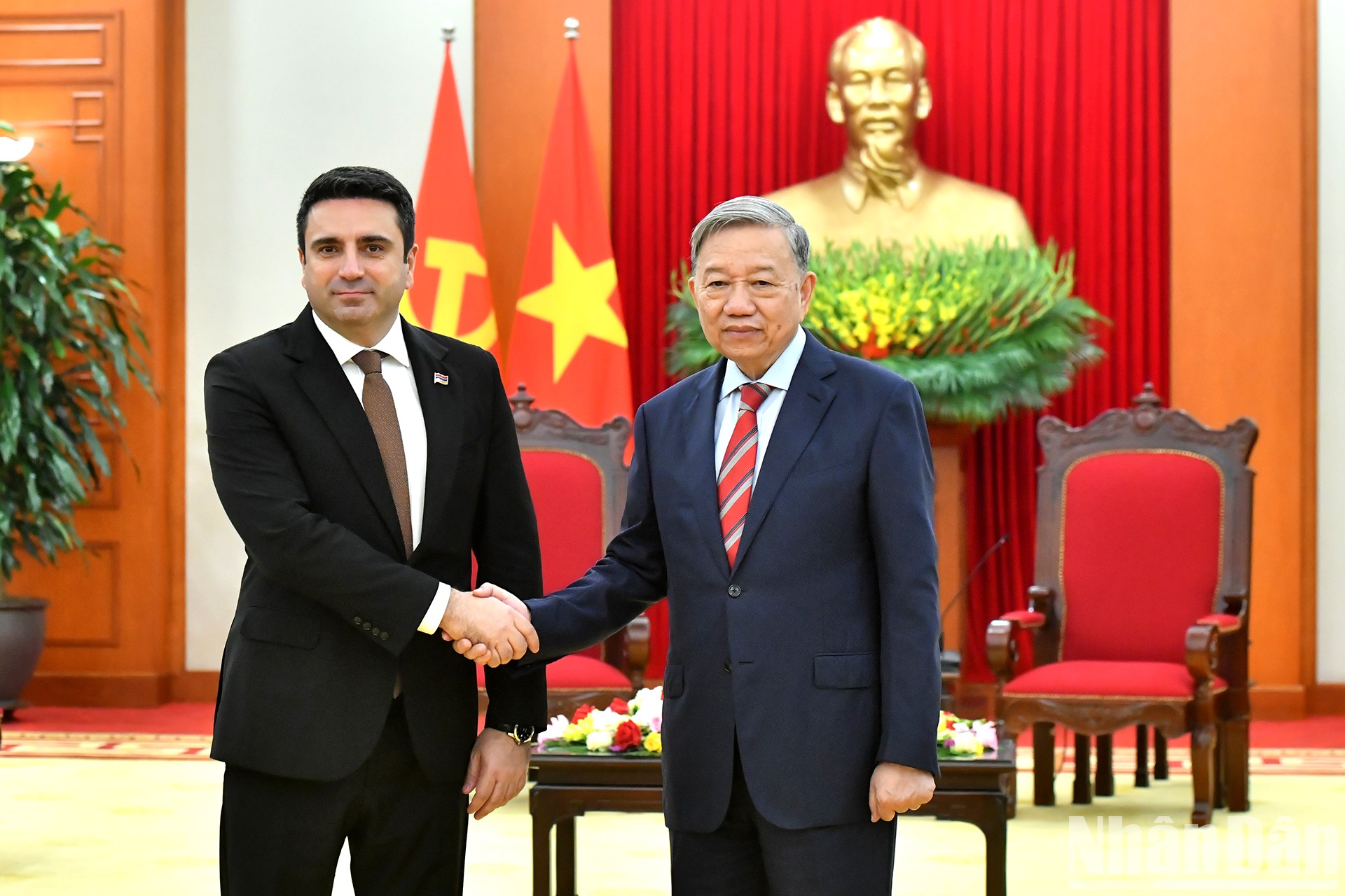 [Foto] Secretario general del PCV recibe al presidente de Asamblea Nacional de Armenia