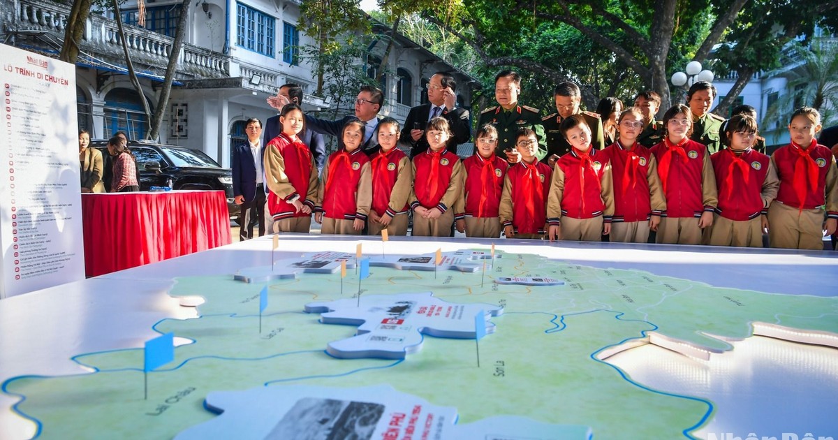 Periódico Nhan Dan inaugura exhibición interactiva por 80 aniversario de Ejército Popular de Vietnam