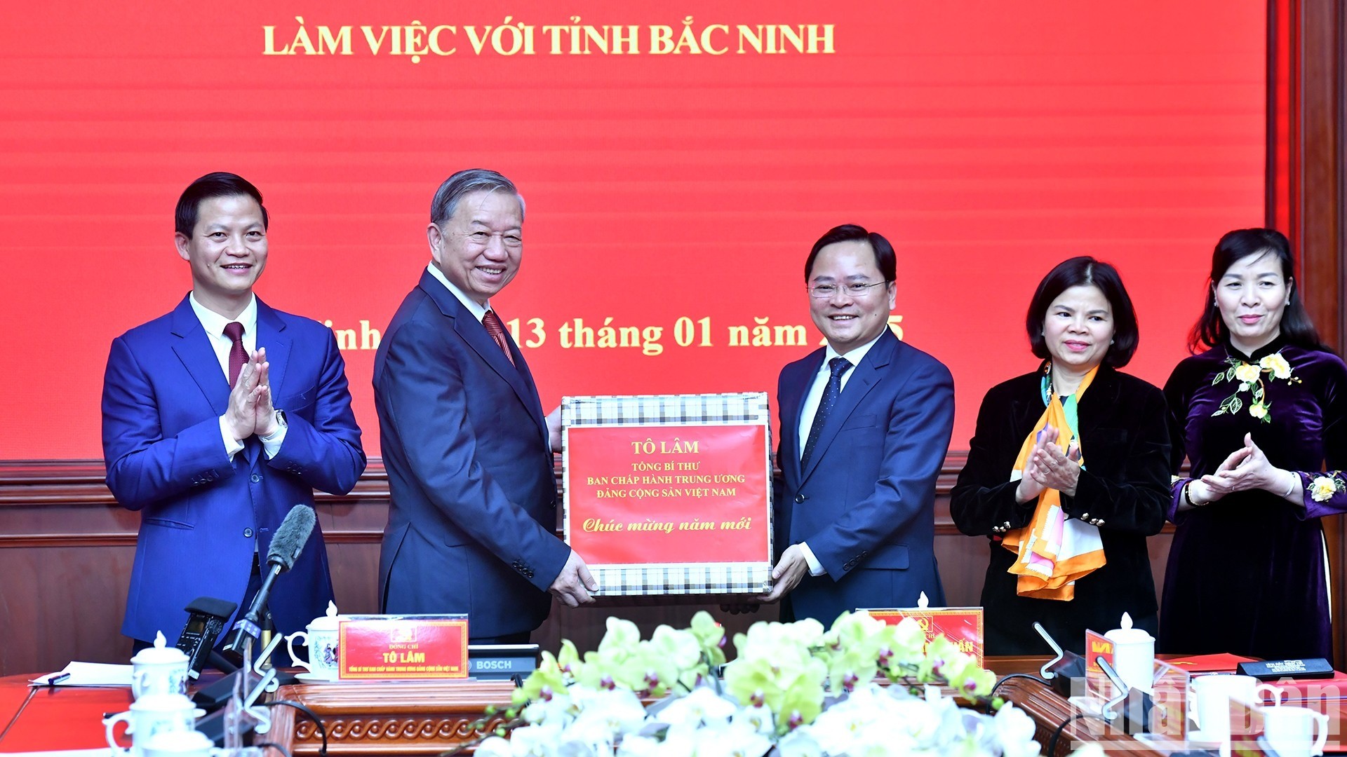 [Foto] Dirigente del PCV realiza visita de trabajo a provincia de Bac Ninh