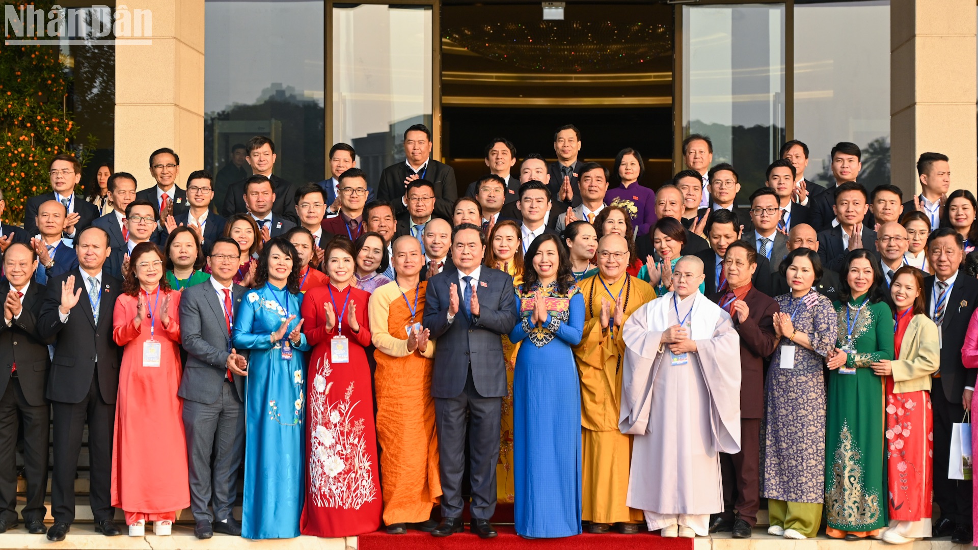 [Foto] Presidente de Asamblea Nacional se reúne con representantes de comunidad vietnamita en el exterior