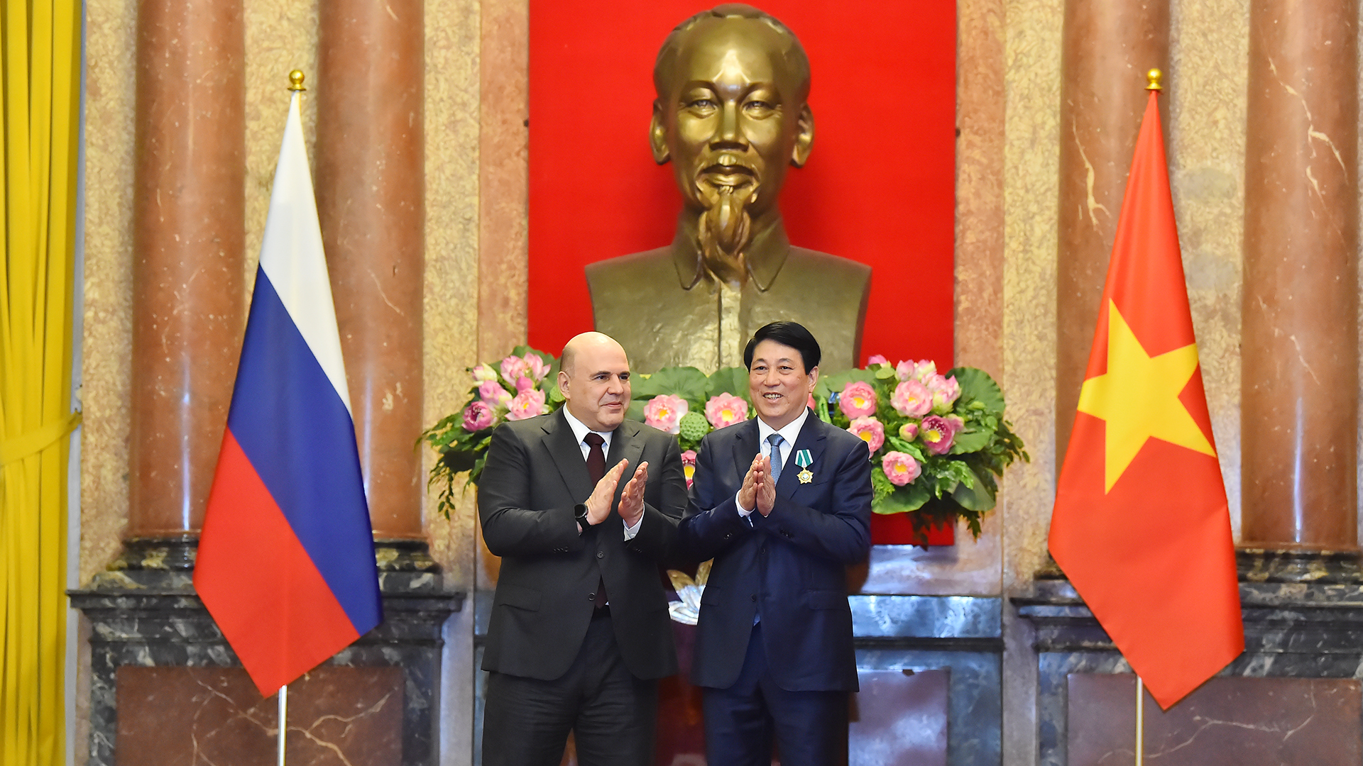 [Foto] Presidente vietnamita recibe Medalla de la Amistad del Estado de Rusia 