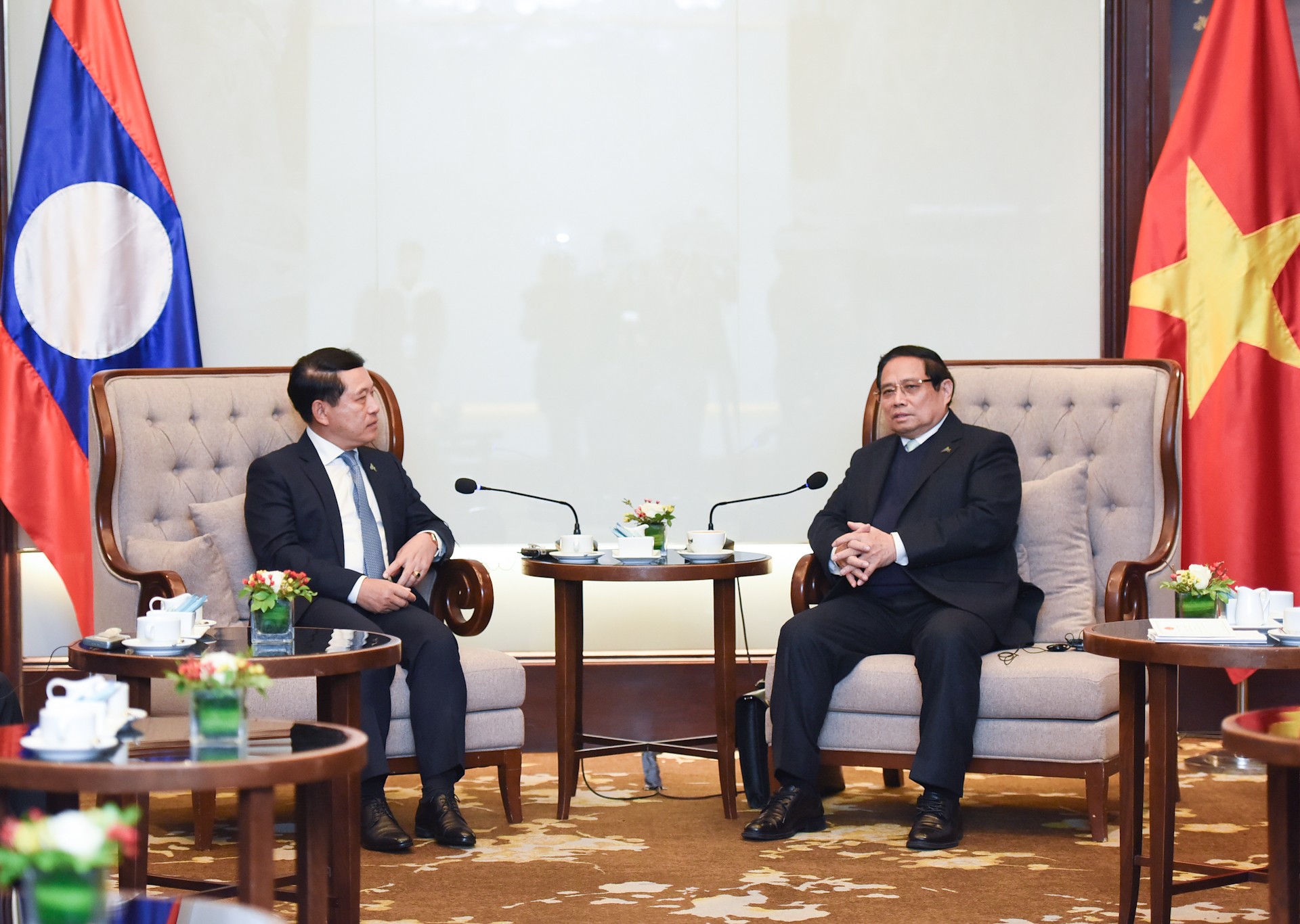 [Foto] Primer ministro vietnamita recibe a vicepremier laosiano