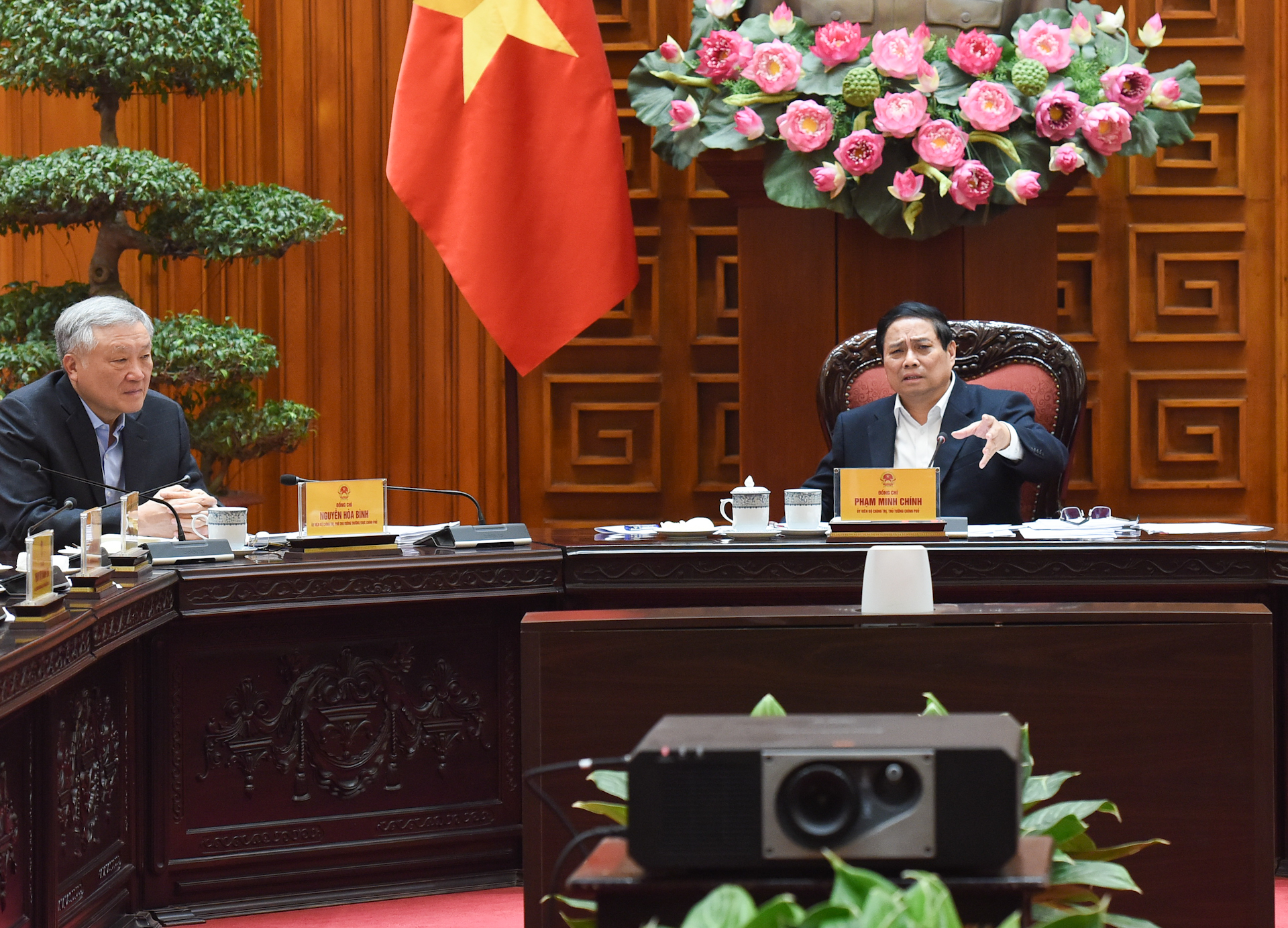 [Foto] Premier vietnamita preside reunión del buró ejecutivo del Comité del Partido del Gobierno