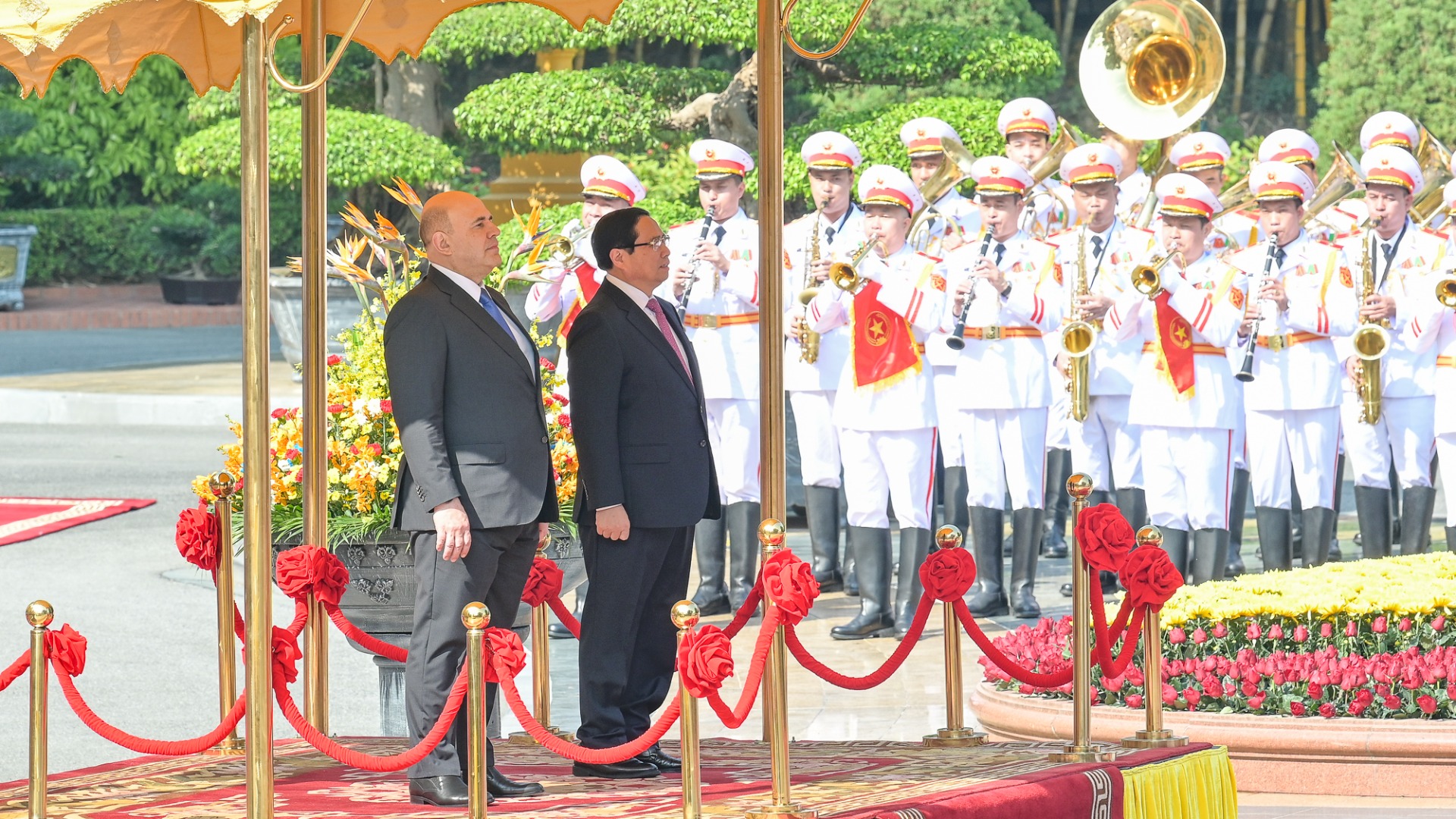 [Foto] Premier vietnamita preside ceremonia de bienvenida a su homólogo ruso