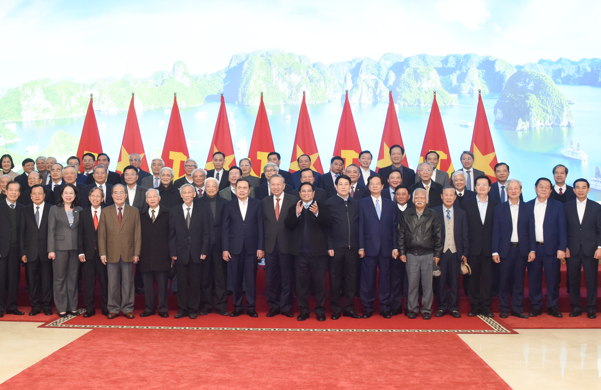 [Foto] Dirigentes vietnamitas asisten al encuentro por el 95 aniversario de la fundación del PCV 