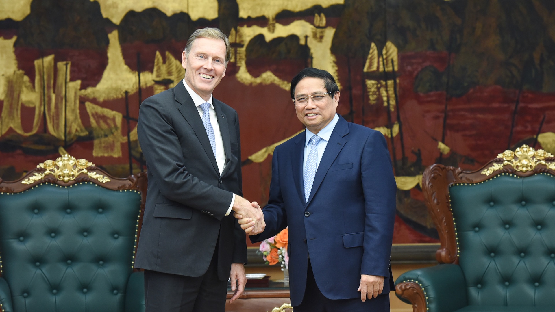 [Foto] Premier vietnamita recibe al vicepresidente ejecutivo global del grupo Airbus 